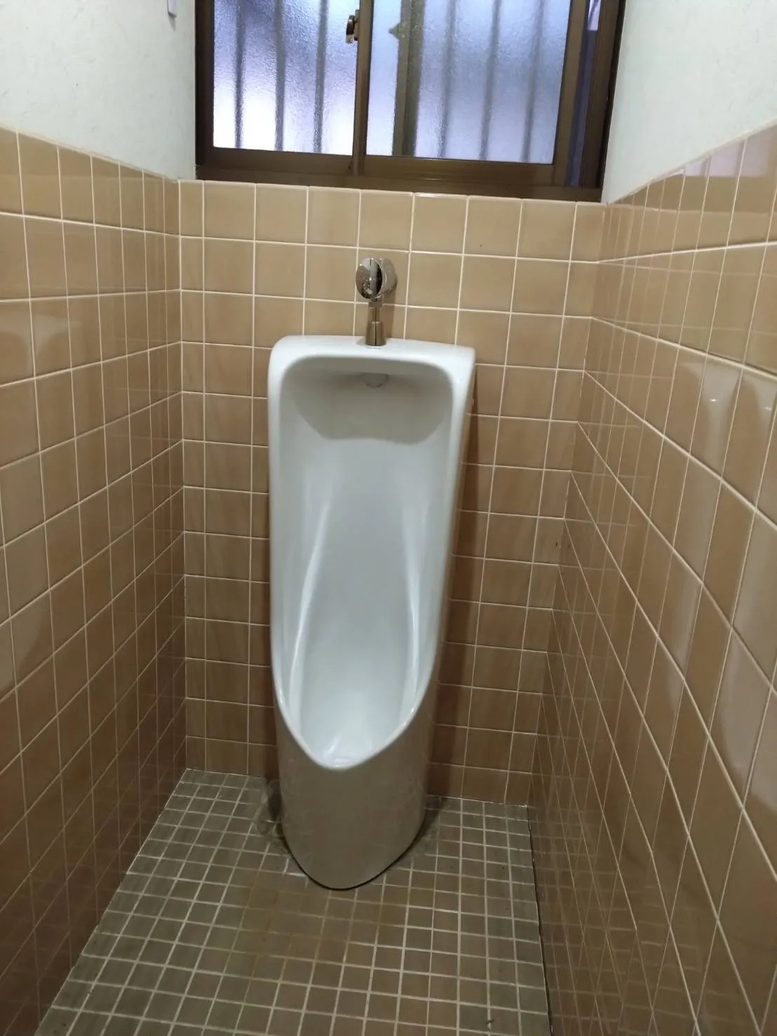 長浜市　トイレリフォーム/トイレ交換　小便器から小便器